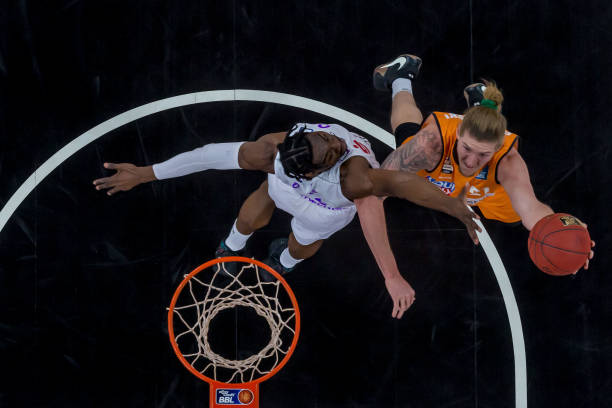 点球失误不 点球失误不