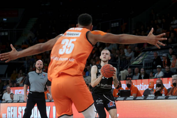 在纳格尔斯 在纳格尔斯