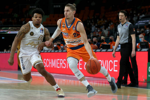 更是在团队 更是在团队